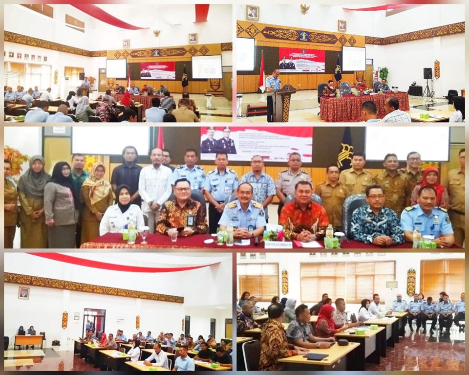 Evaluasi/Sosialisasi Desa/Kelurahan sadar Hukum Provinsi Kalimantan Barat. Evaluasi/Sosialisasi Desa/Kelurahan sadar Hukum Provinsi Kalimantan Barat.