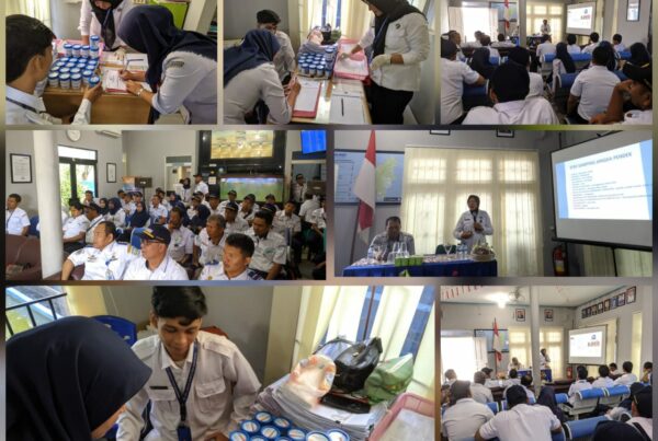 GELAR PEMERIKSAAN URIN KEPADA PEGAWAI PERUM DAMRI CABANG PONTIANAK