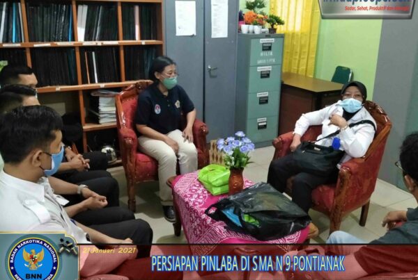 PINLABA SMA N 9 PONTIANAK PINLABA SMA N 9 PONTIANAK