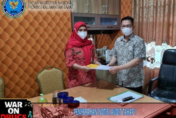 PENYERAHAN NOTISI AUDIT TAHAP I BNNP KALBAR TH. 2021
