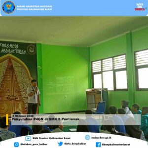 Penyuluhan P4GN di SMK 8 Pontianak Penyuluhan P4GN di SMK 8 Pontianak