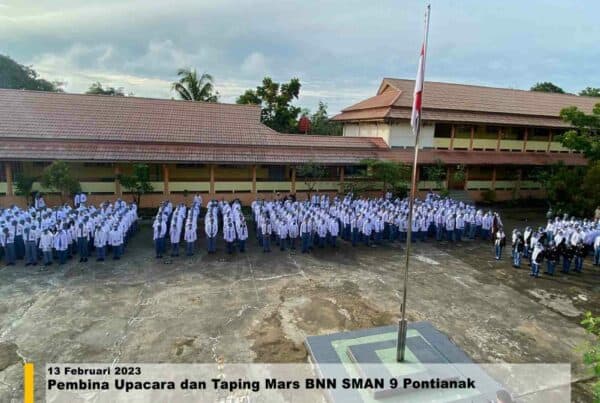 Pembina Upacara dan Taping Mars BNN SMAN 9 Pontianak