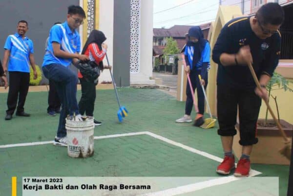 Kerja Bakti dan Olahraga Bersama