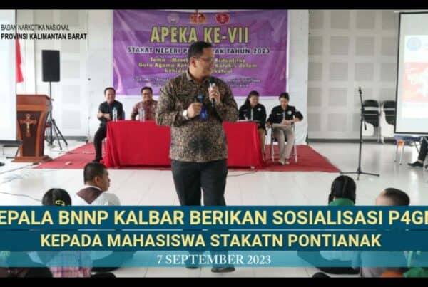 Kepala BNN Provinsi Kalimantan Barat Memberikan Sosialisasi P4GN Kepada Mahasiswa STAKATN Pontianak