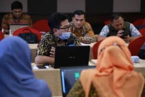 BNN RI SIAPKAN JUKNIS KOLABORASI PEMBERDAYAAN MASYARAKAT PADA KAWASAN RAWAN NARKOBA BNN RI SIAPKAN JUKNIS KOLABORASI PEMBERDAYAAN MASYARAKAT PADA KAWASAN RAWAN NARKOBA