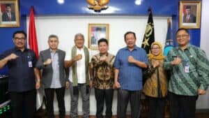 KEPALA BNN RI TERIMA KUNJUNGAN BUPATI SAMBAS, BAHAS PENANGGULANGAN NARKOTIKA DI WILAYAH PERBATASAN KEPALA BNN RI TERIMA KUNJUNGAN BUPATI SAMBAS, BAHAS PENANGGULANGAN NARKOTIKA DI WILAYAH PERBATASAN