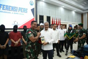 Penggagalan Penyelundupan Narkotika Oleh Kodam Tanjungpura XII Isyaratkan Ancaman Jaringan Narkotika Internasional Dari Negara Tetangga Penggagalan Penyelundupan Narkotika Oleh Kodam Tanjungpura XII Isyaratkan Ancaman Jaringan Narkotika Internasional Dari Negara Tetangga